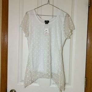 White short sleeve blouse with polka dots, size L, brand new with tags